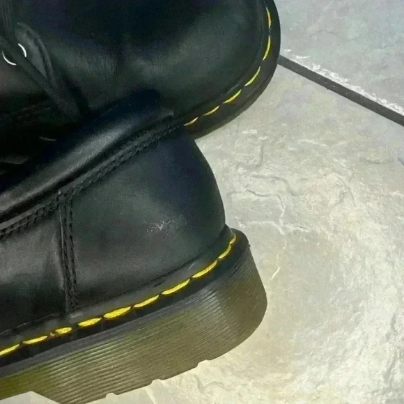 Doc Dr. Martens Crazy Horse Black Leather M8/W9 - Picture 10 of 16